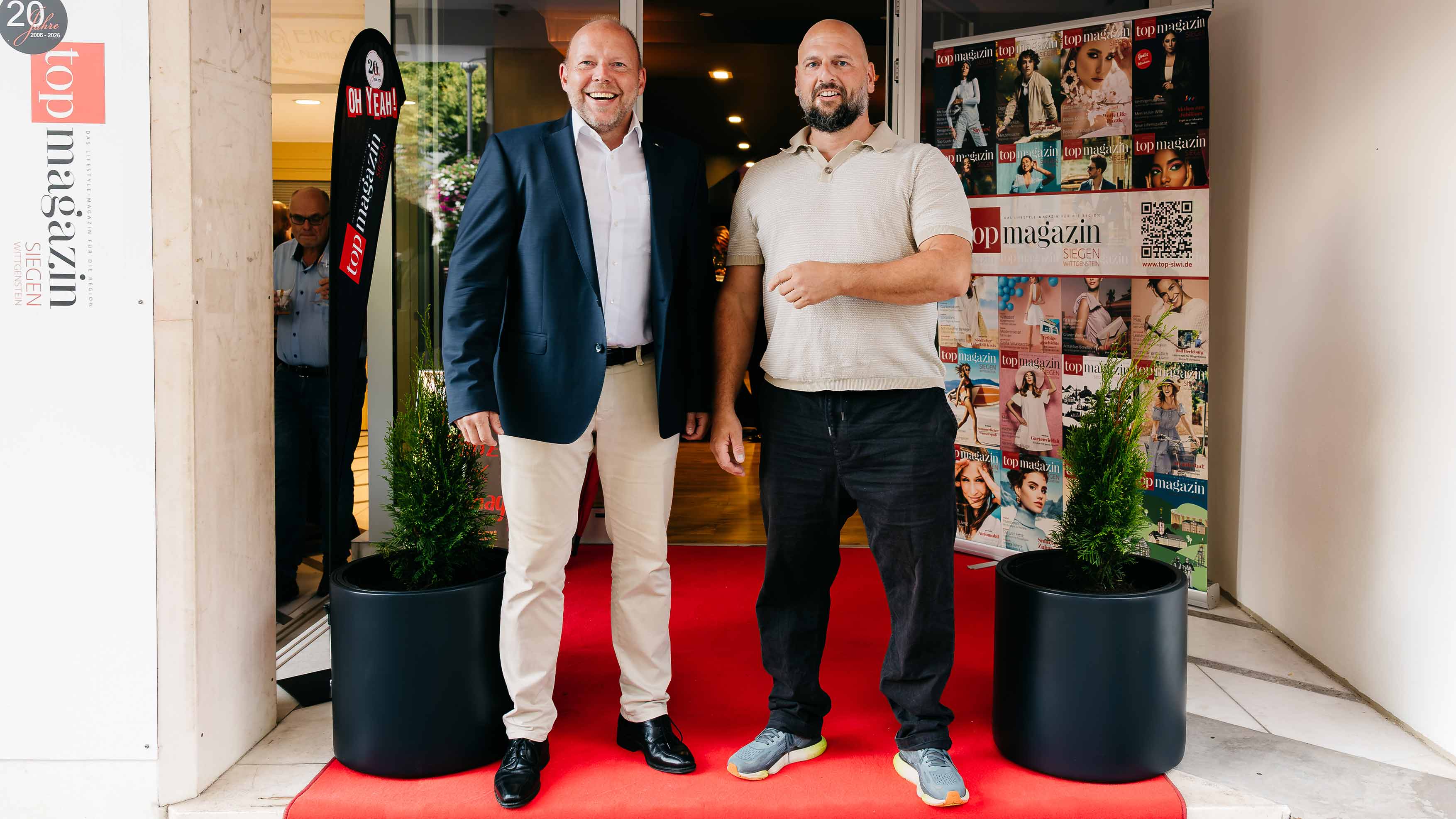 Marco Heinemann (CEO Volksbank Olpe),  Lars Niwar (Personal Trainer aus Mudersbach)