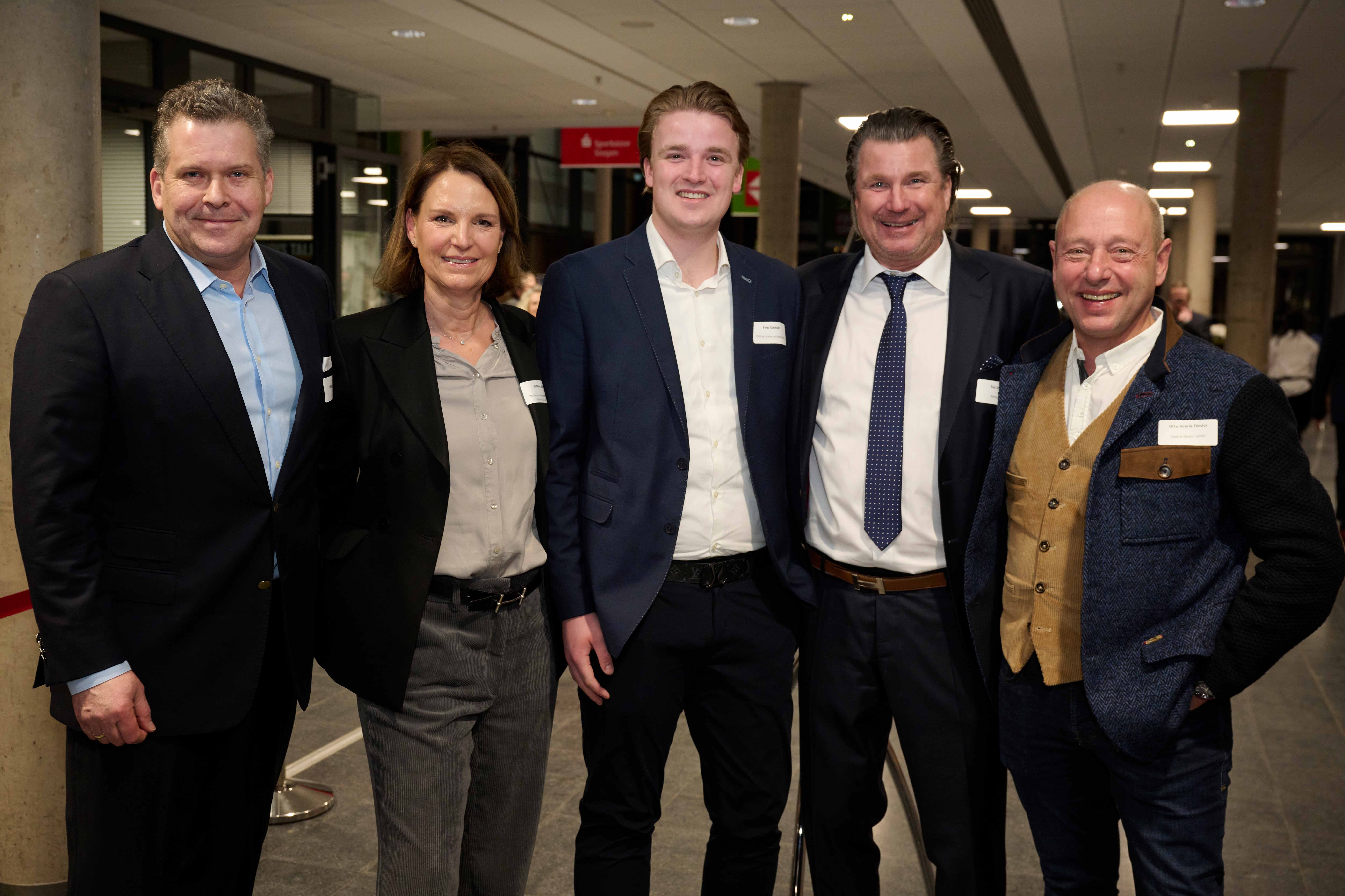 Michael Bub, Bettina Bub (Rex Immobilienverwaltung), Finn Schmidt (FMS Vertriebs und Handels UG),  Tim Oliver Schmidt (fb Media) und Otto Henrik Giesler (Bestattungshaus Giesler)