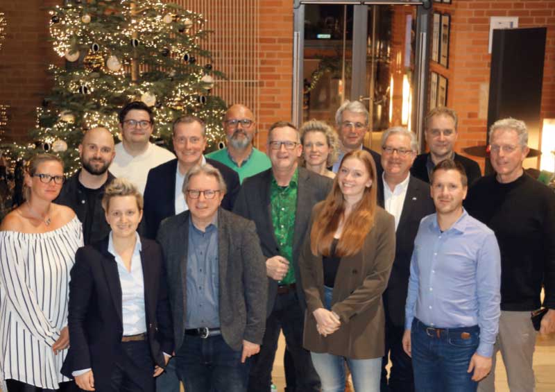 Kommunikations­experten, Klappe, Club