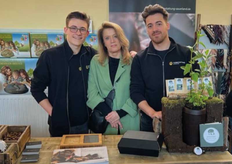 Cordula & Giannina La Mendola Tierbestattung