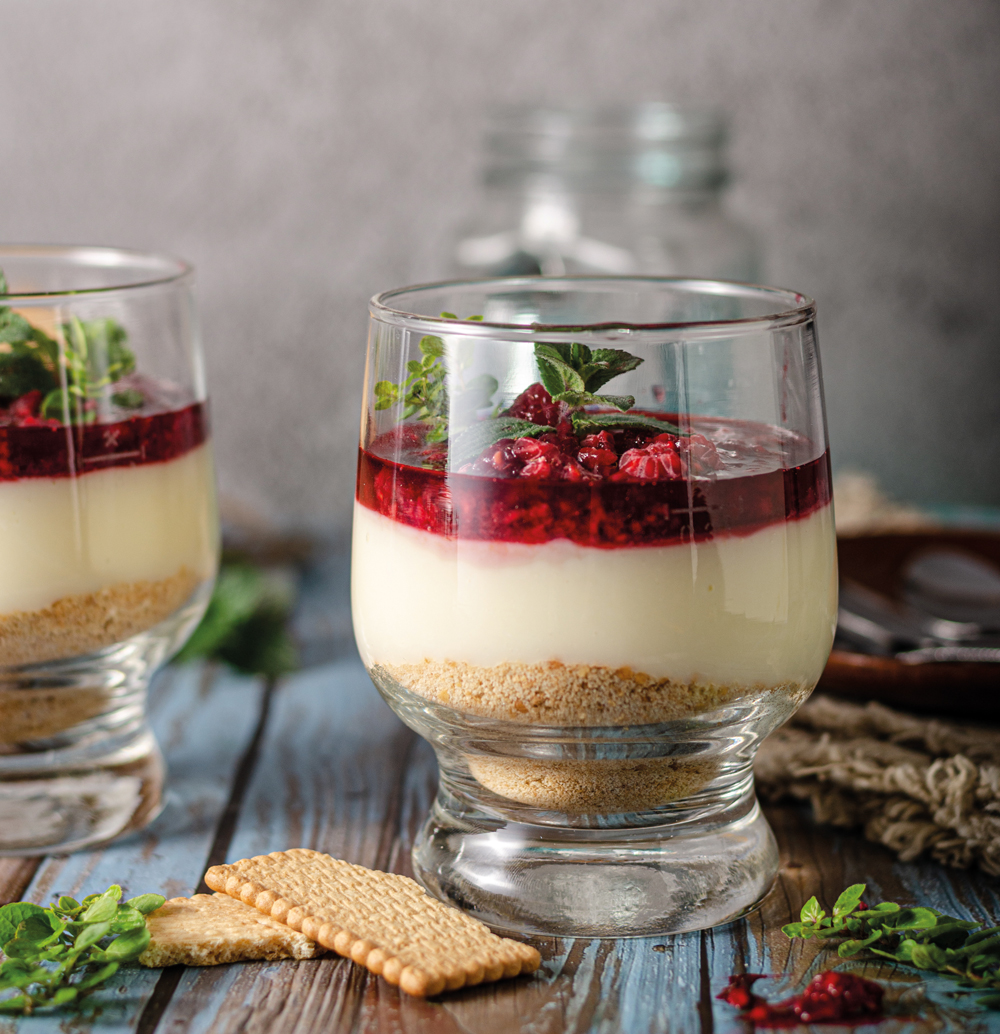 Himbeer- Vanillekipferl- Dessert im Glas