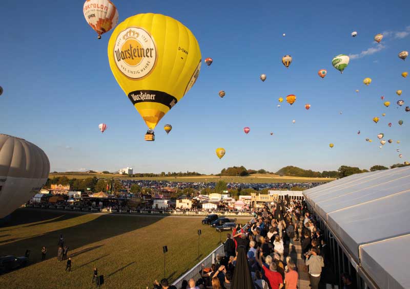Die Heißluftballone steigen wieder