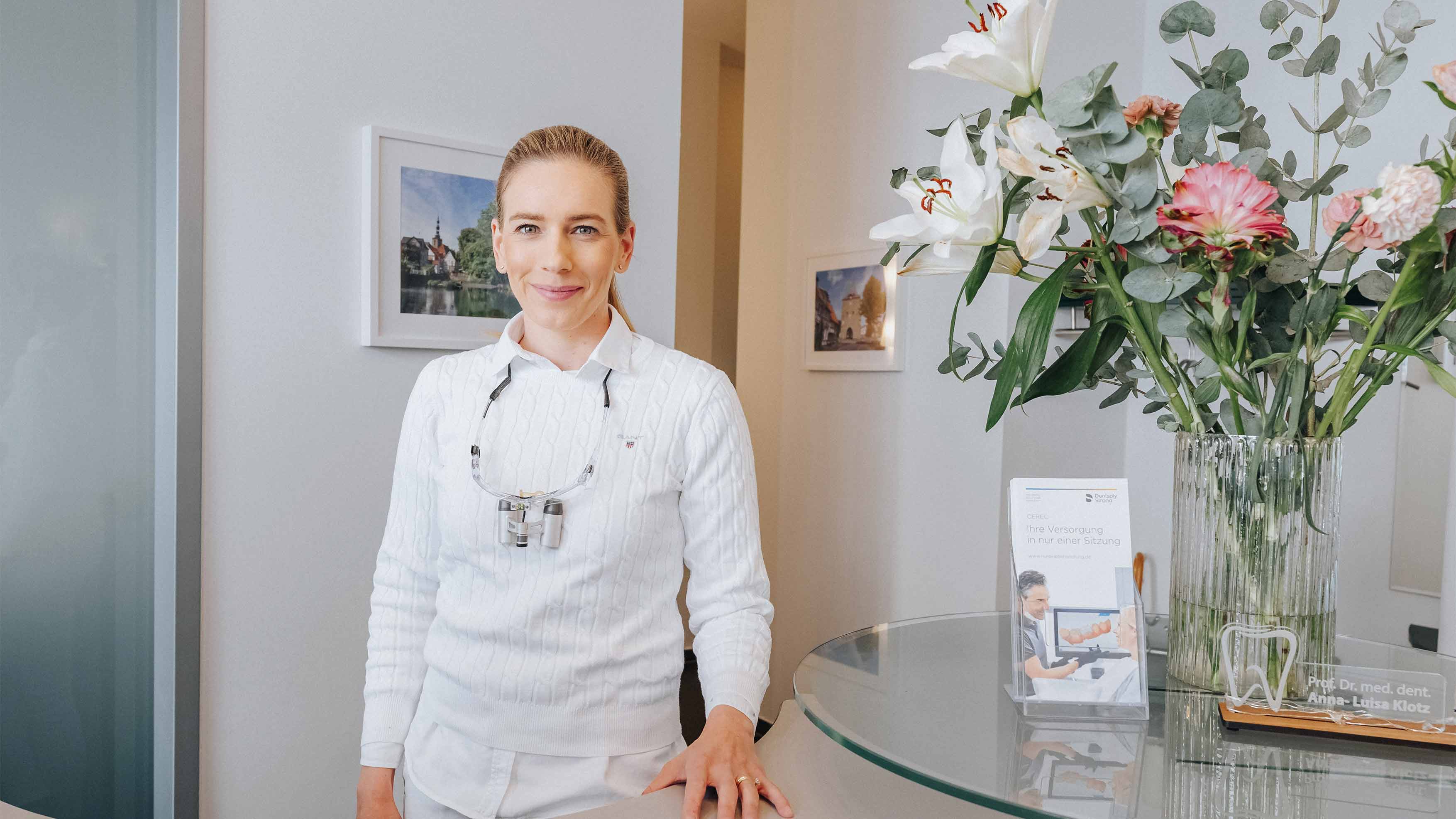Zahnmedizinerin Prof. Dr. Anna-Luisa Klotz ist es wichtig,  ihre Patienten vorab ausführlich über alle Behandlungsmöglichkeiten aufzuklären.