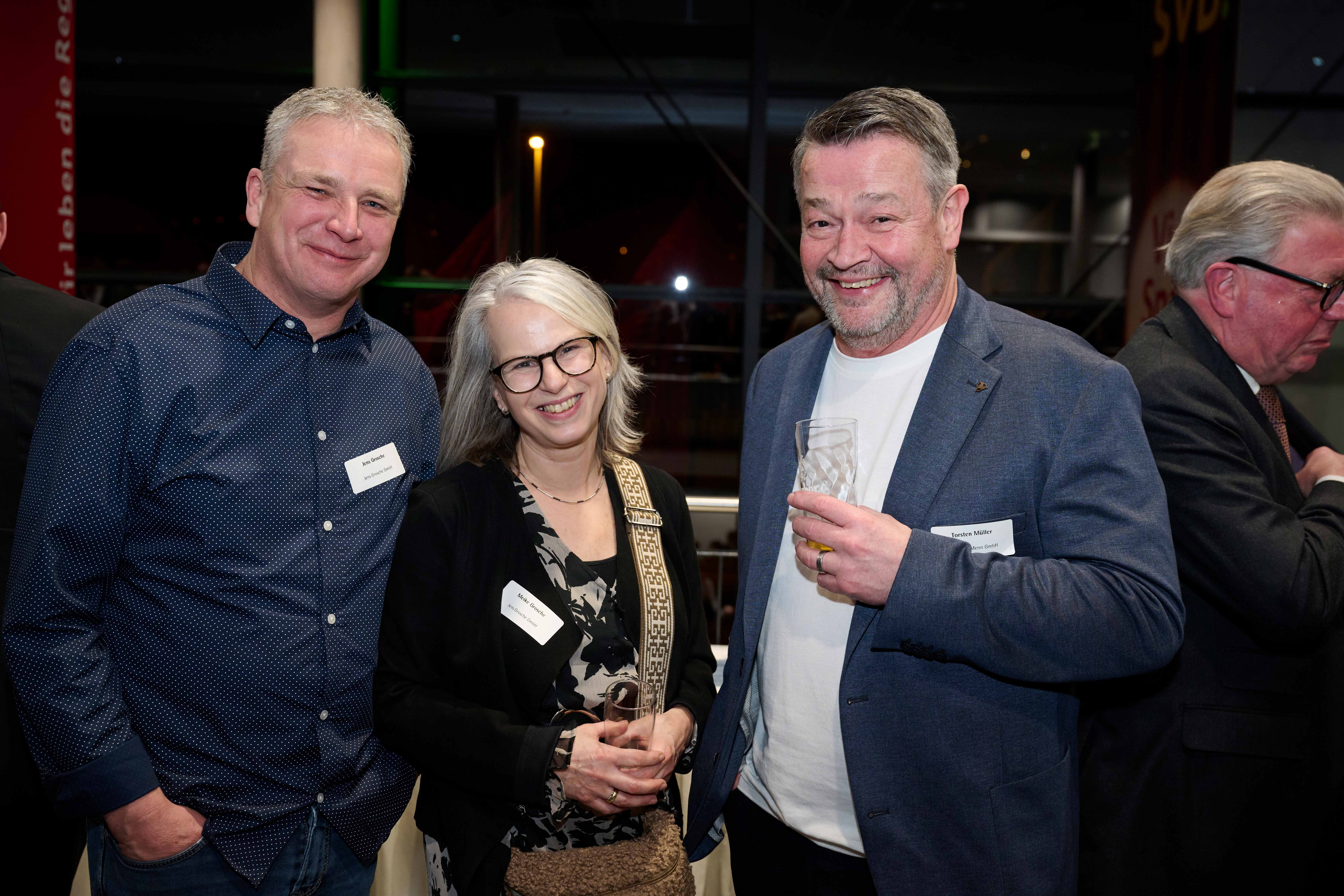 Jens Grosche, Meike Grosche (beide Jens Grosche) und Torsten Müller (Spedition Menn)