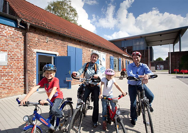 IRGENDWIE DAZWISCHEN