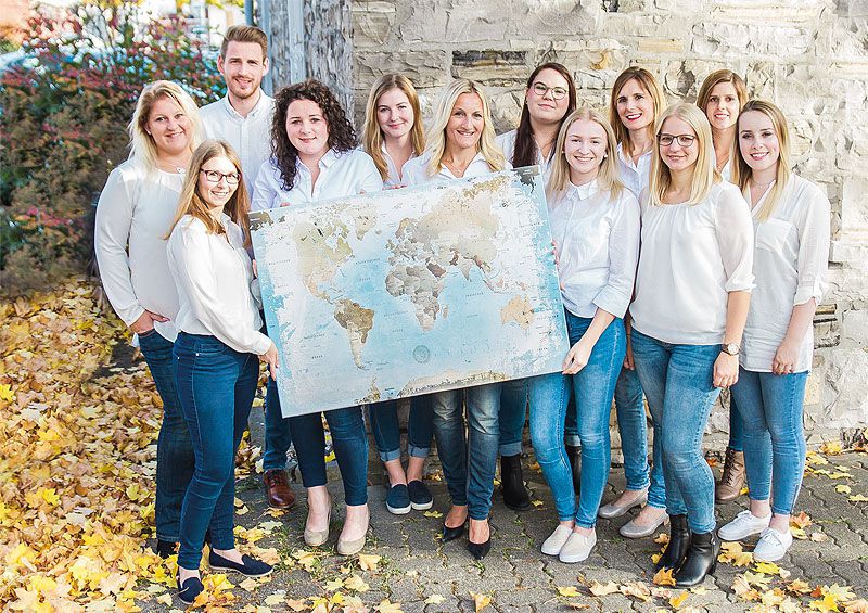 IN DER WELT ZU HAUSE