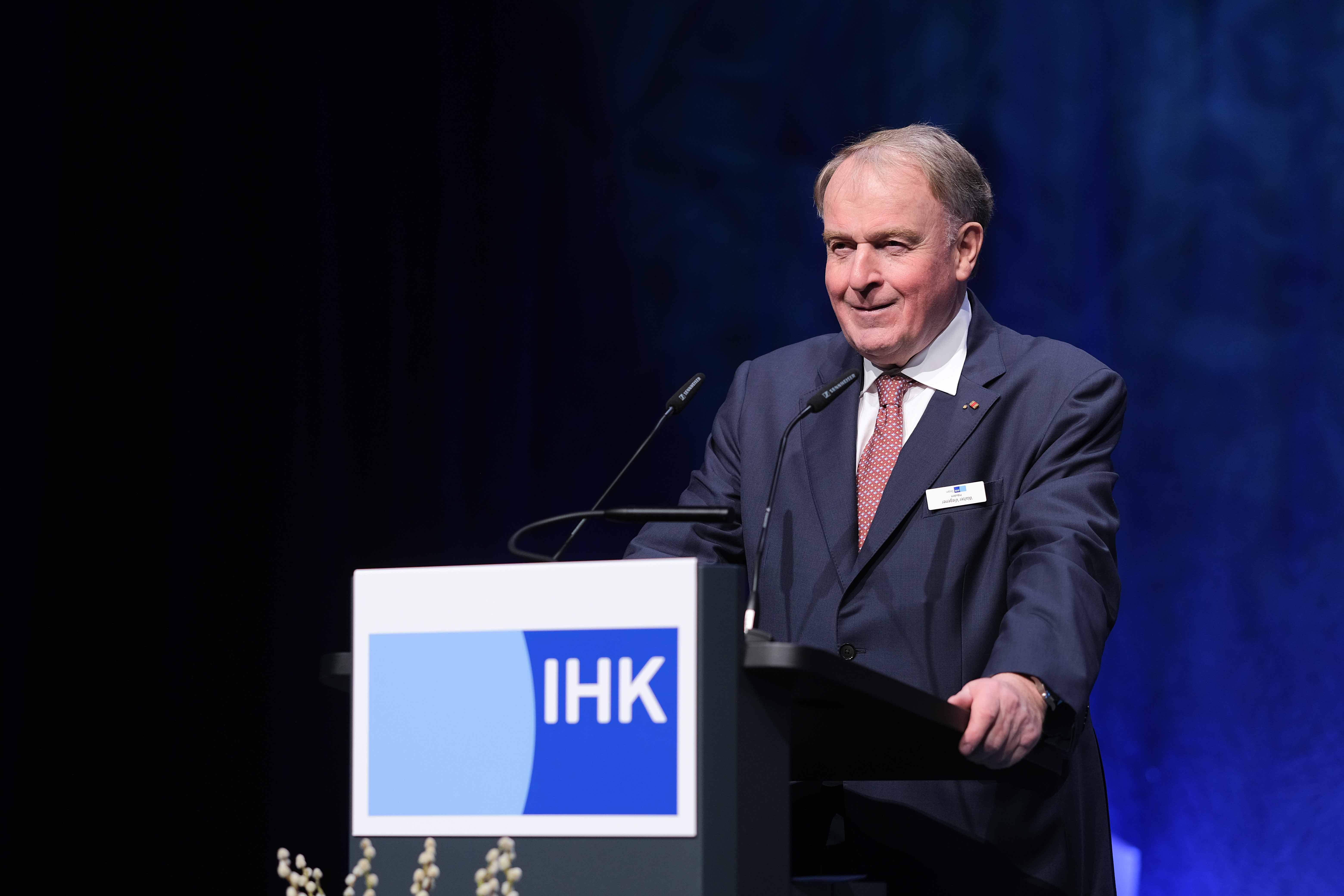 Walter Viegener  (Präsident der IHK Siegen)