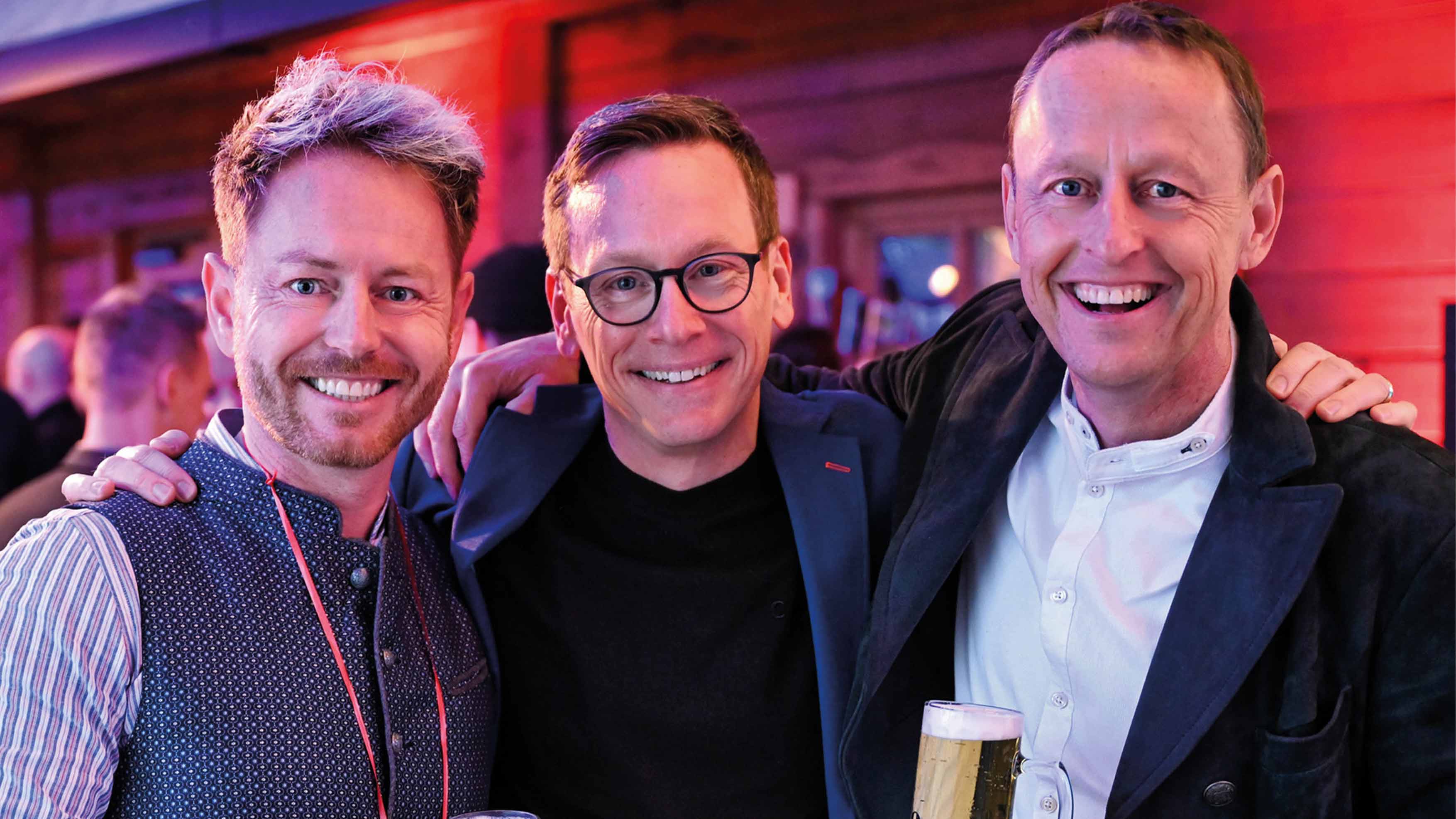 Gründer und zukünftiger Aufsichtsratsvorsitzender Jens Dimter (r.) mit den beiden Vorständen Christian Weiß (links) und Sebastian Plumhof (Mitte)